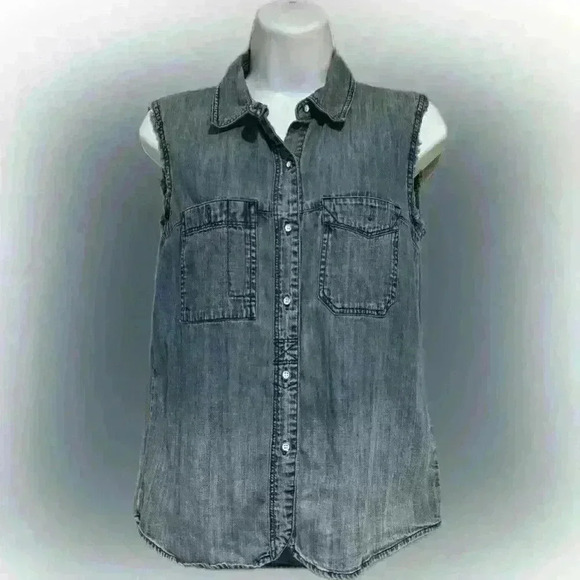 Madewell denim sleeveless button down distressed wash size extra small - Picture 1 of 4